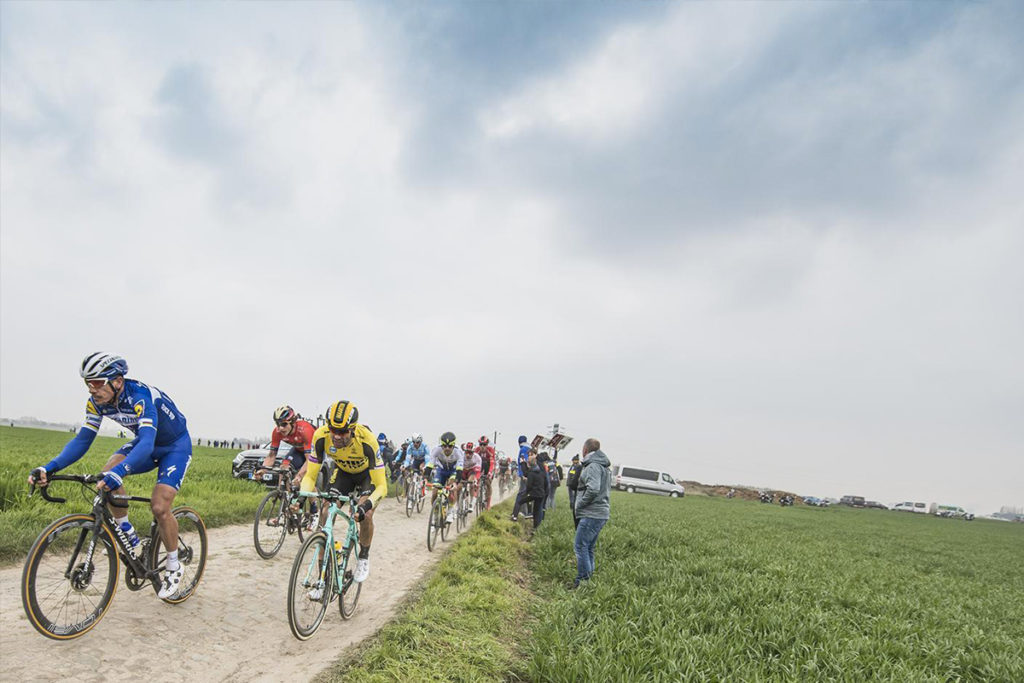 Philippe Gilbert wins Paris-Roubaix 2019